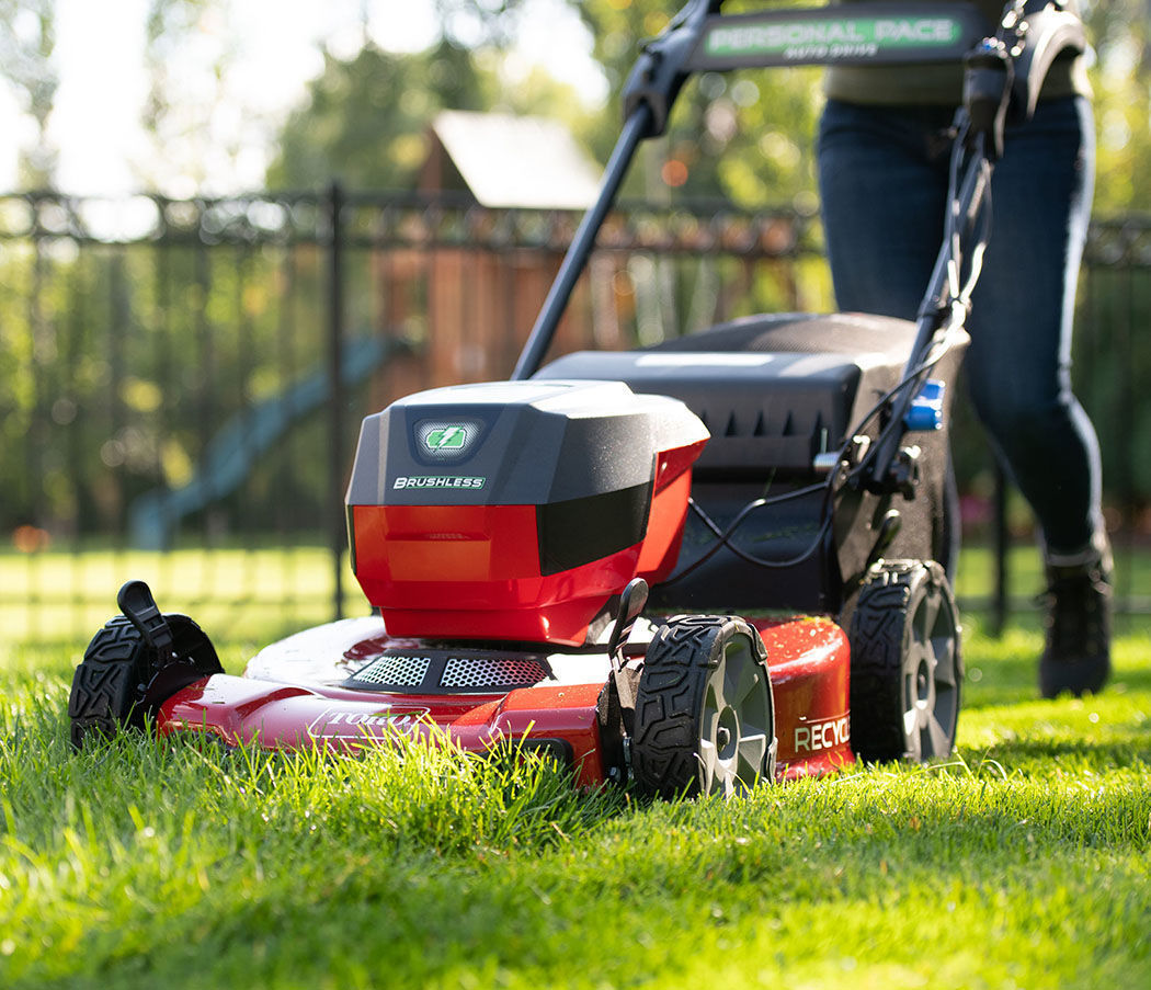 21466 Toro Recycler 22 in.Cordless Battery Walk Behind Mower Large