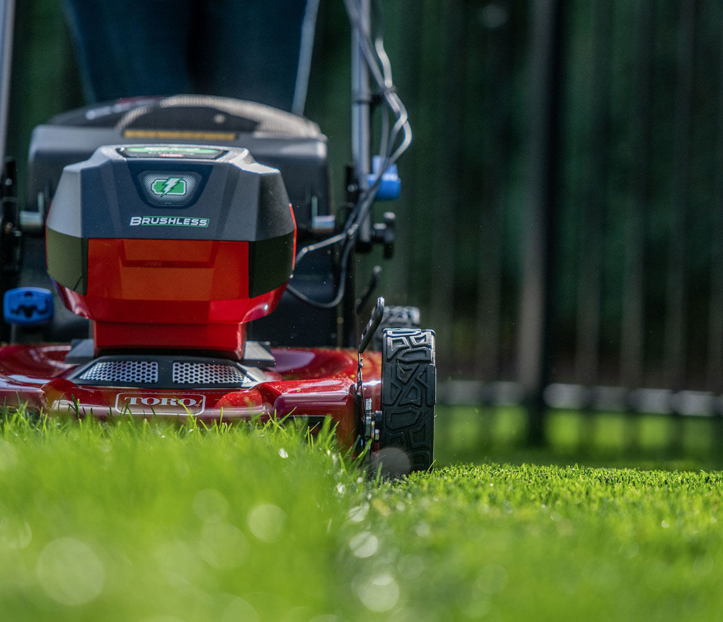 21466 Toro Recycler 22 in.Cordless Battery Walk Behind Mower Large