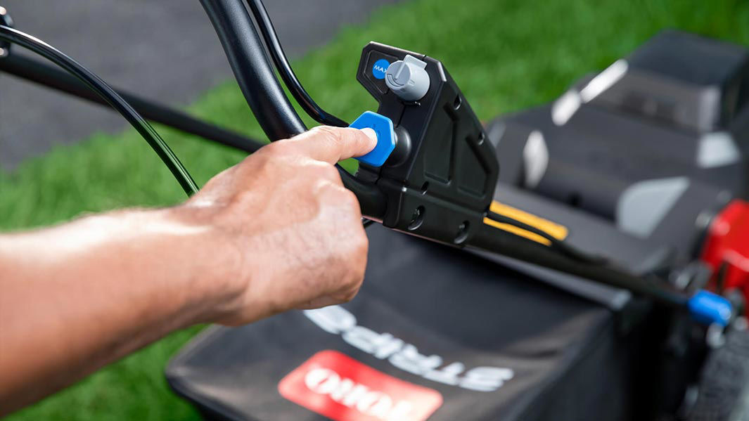 21621 Toro Recycler 21 in.Cordless Battery Walk Behind Mower Large